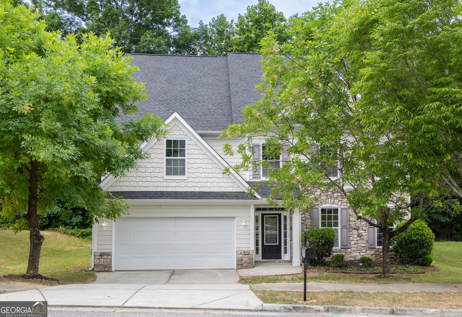 1933 Temple Park Drive Loganville - main photo