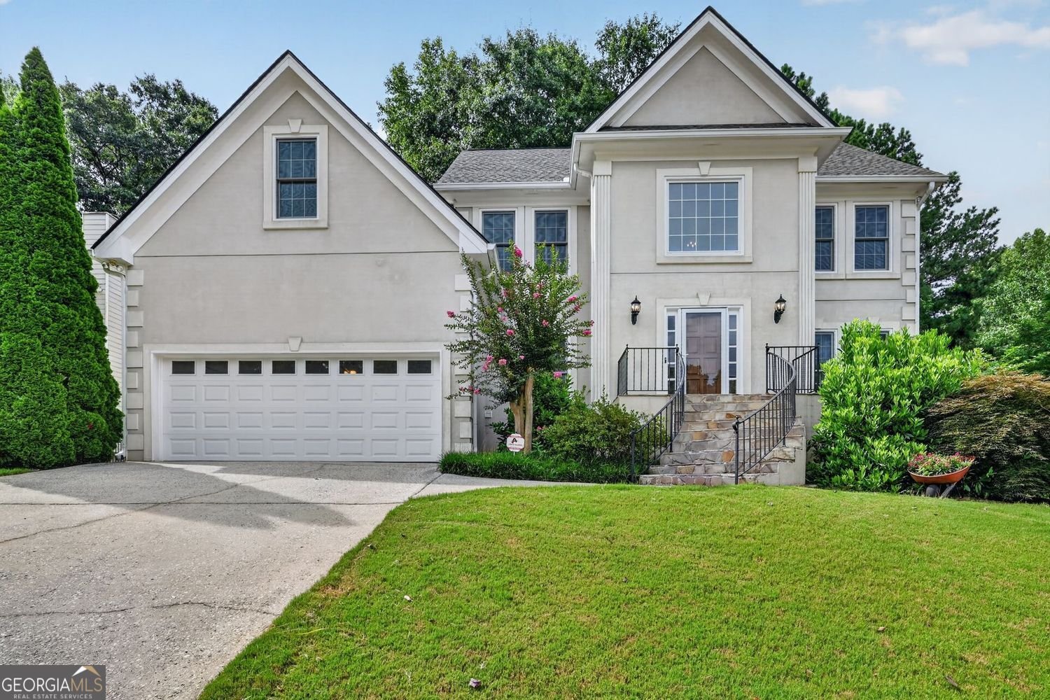 3845 Bridlewood Drive Duluth - main photo