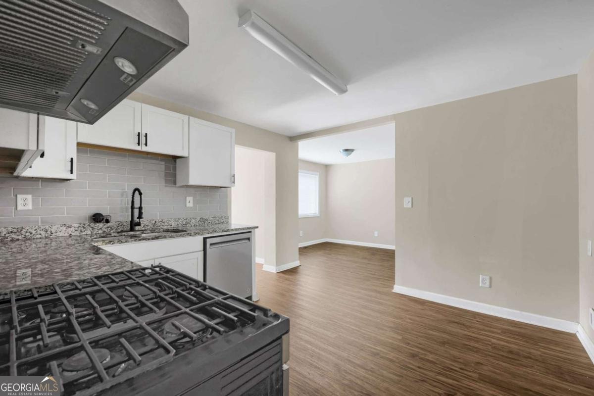5164 Phillips Drive Forest Park - Photo 9
