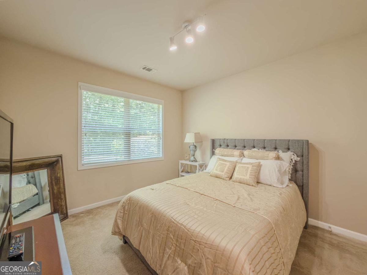 40 Village Green Court Lilburn - Photo 15