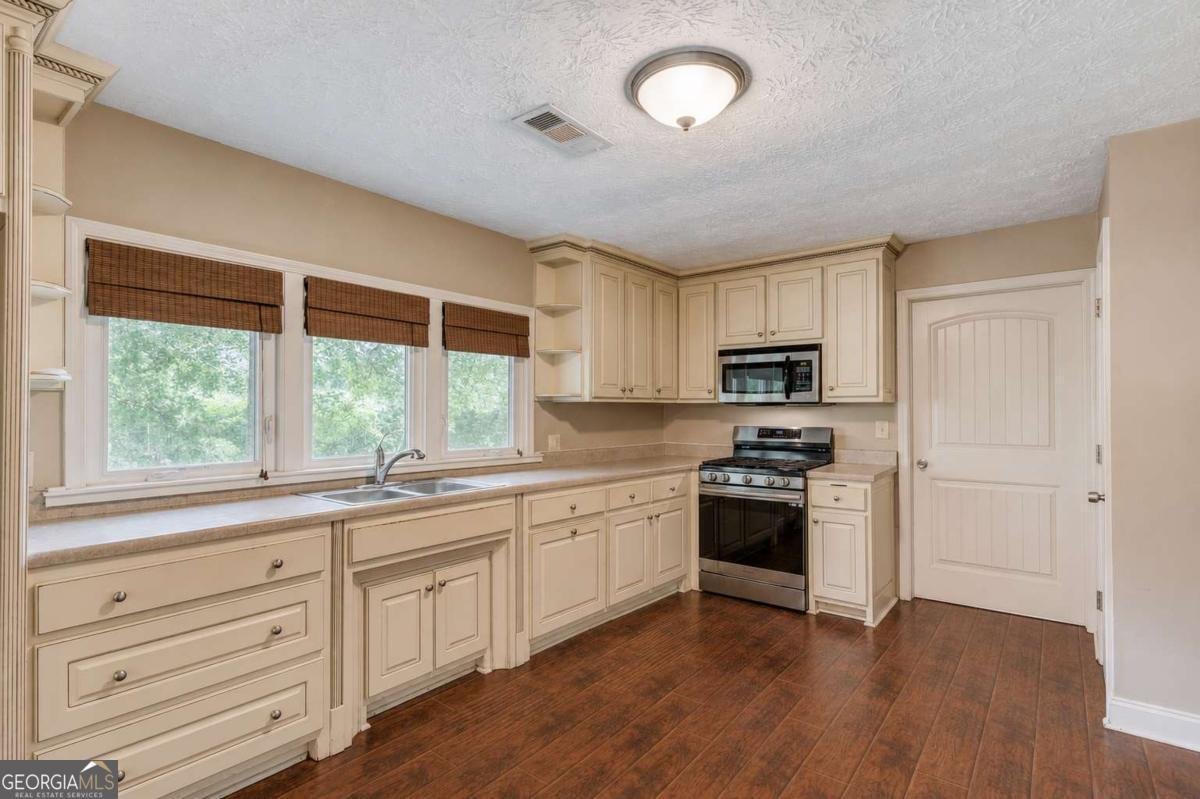5328 Pine Forest Road Gainesville - Photo 11
