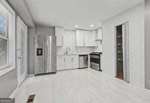 2102 Sandtree Court Atlanta - Photo 12