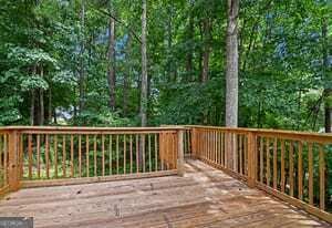 2102 Sandtree Court Atlanta - Photo 3