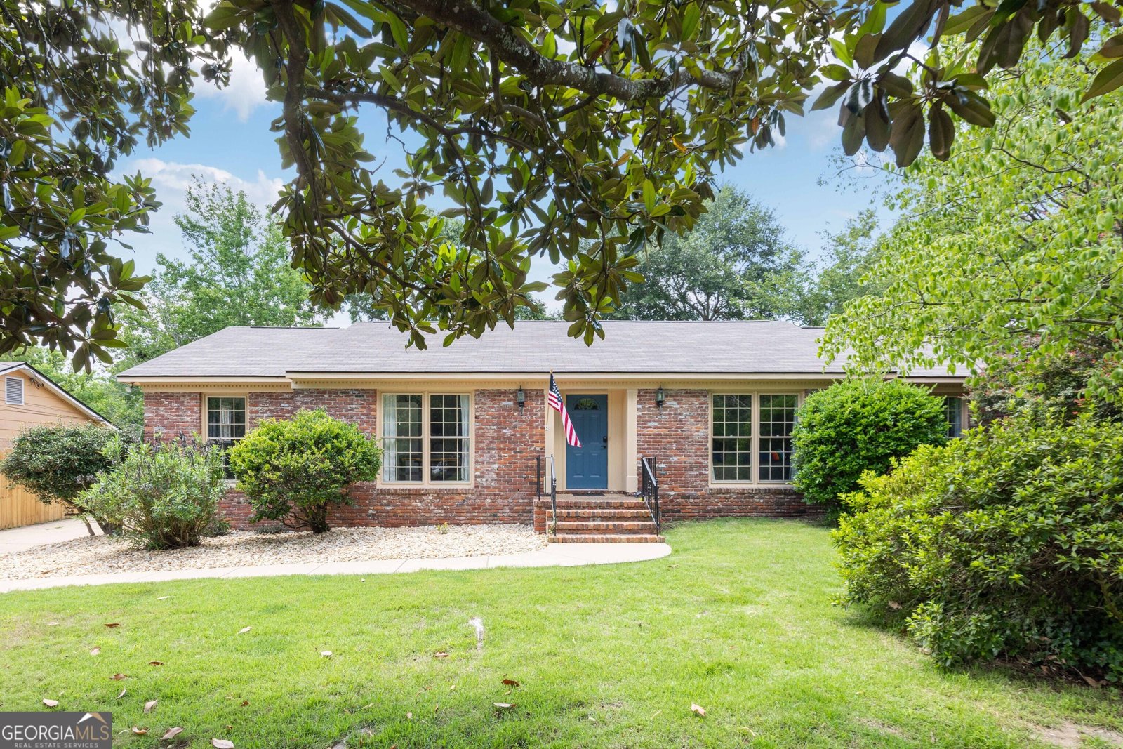 5715 Canterbury Drive Columbus - main photo