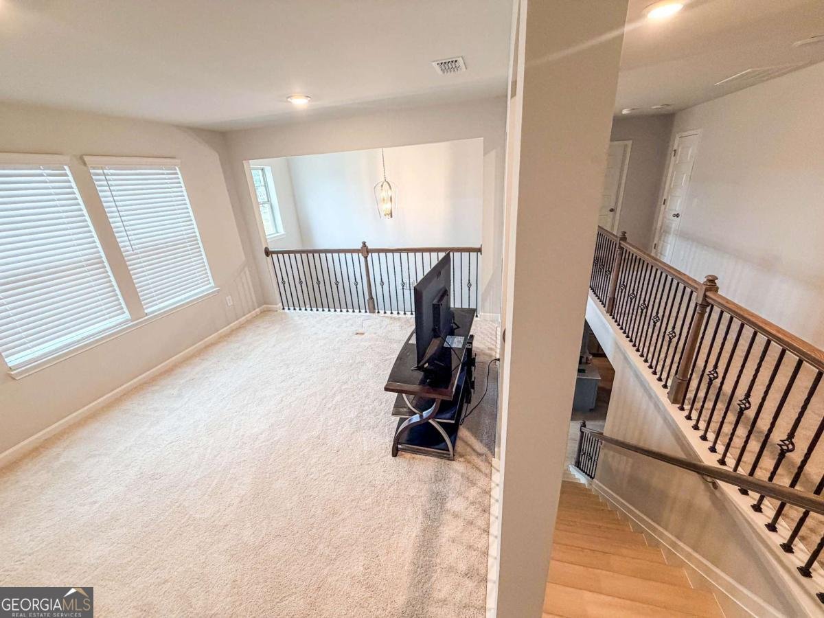 628 Sidney Street Stockbridge - Photo 30