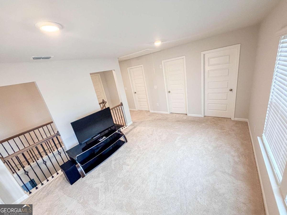 628 Sidney Street Stockbridge - Photo 37