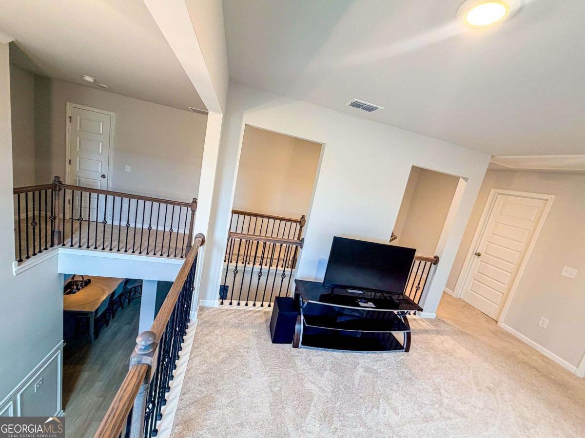 628 Sidney Street Stockbridge - Photo 38