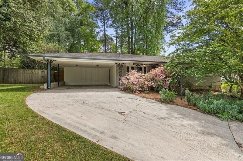 1619 Moncrief Circle Decatur - main photo