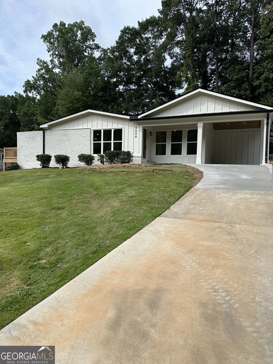 2098 Dundee Drive Smyrna - main photo