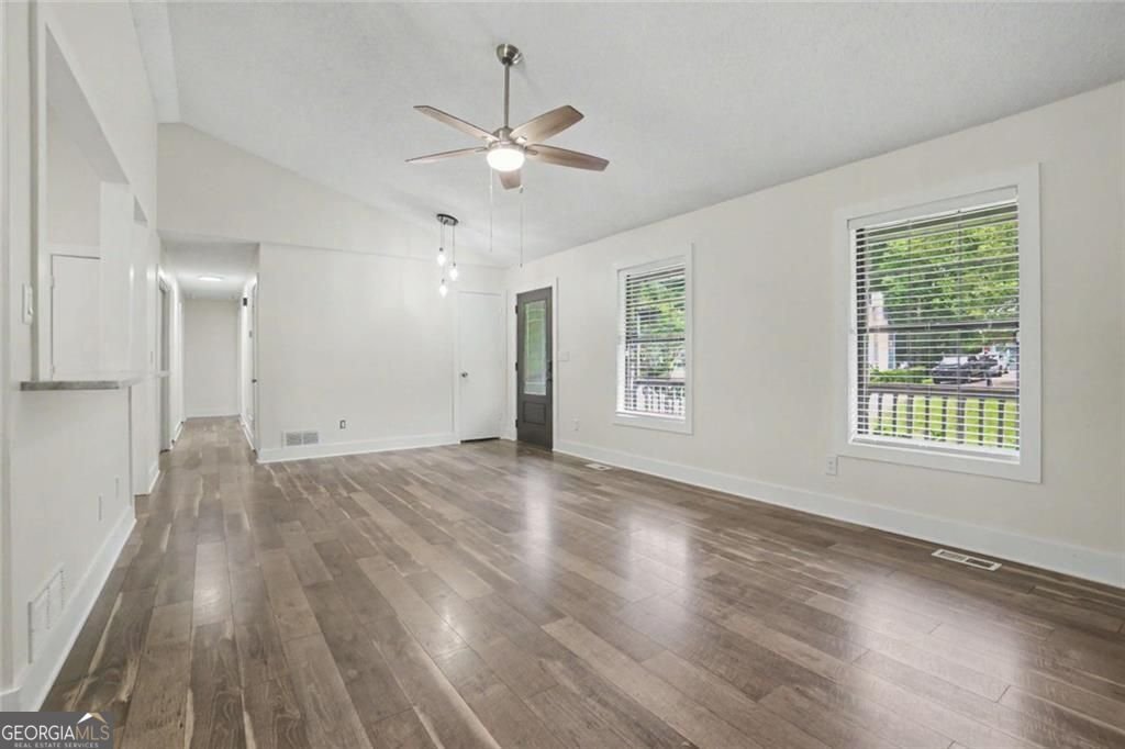 2641 Foxglove Drive Marietta - Photo 8