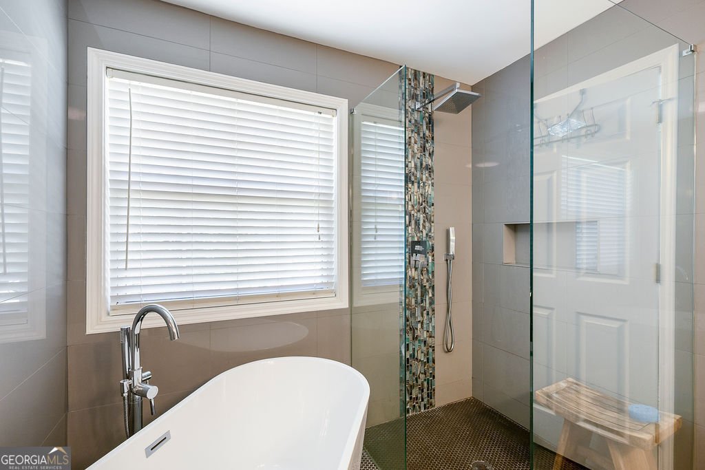 5238 Leecroft Drive Buford - Photo 17