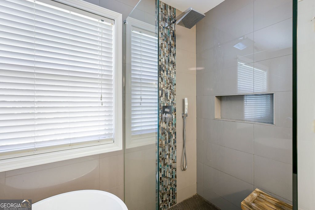 5238 Leecroft Drive Buford - Photo 18