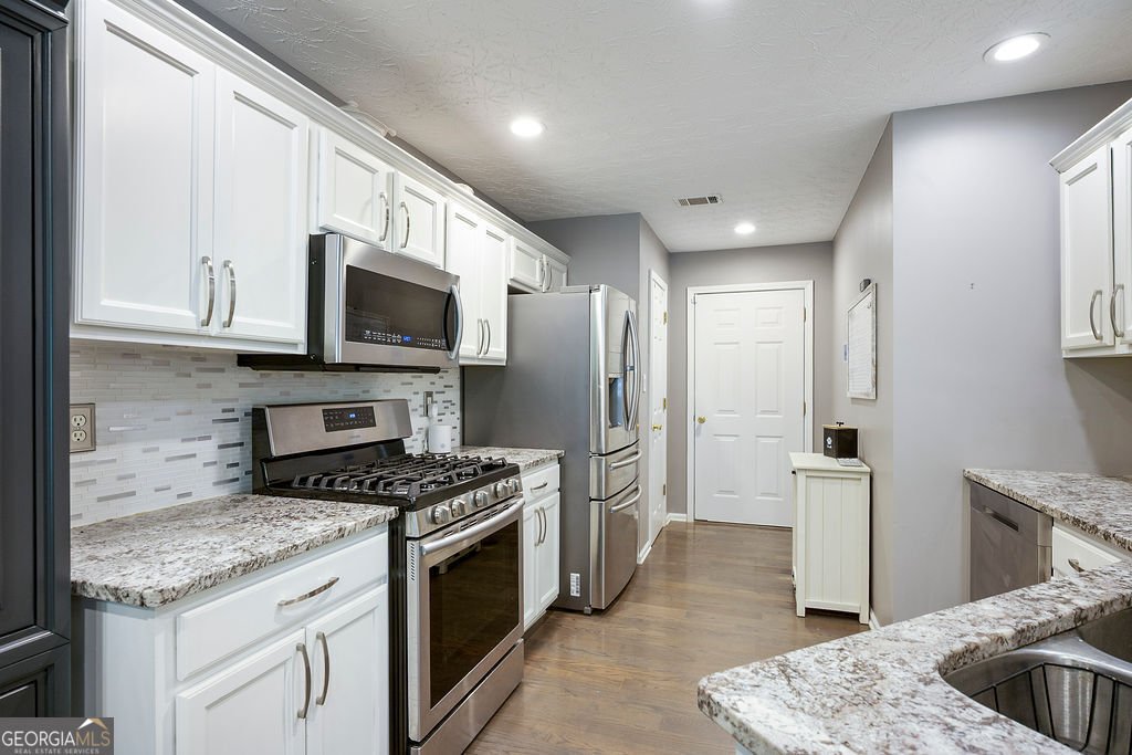 5238 Leecroft Drive Buford - Photo 9