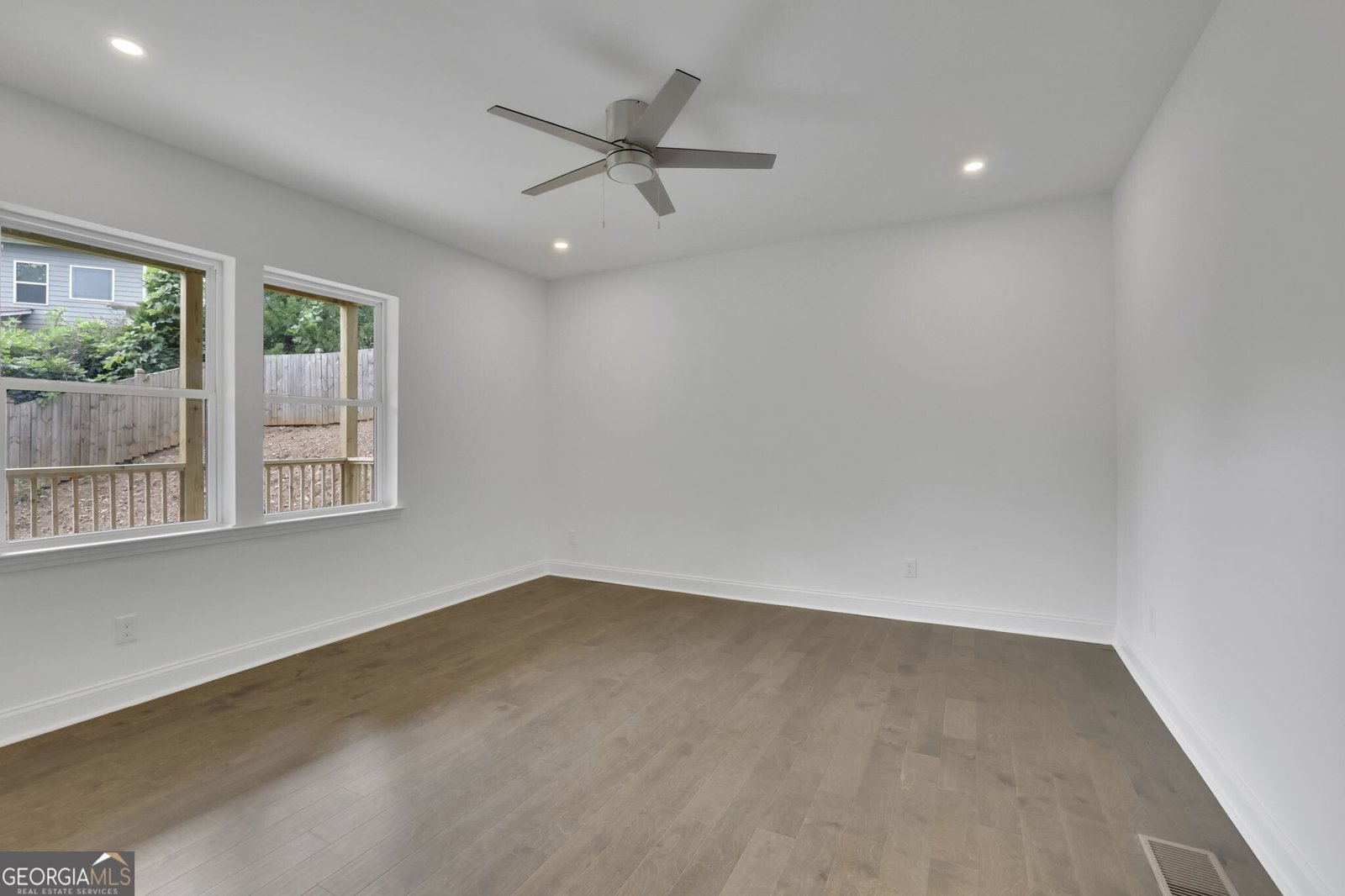 120 Gwinnett Street Buford - Photo 23