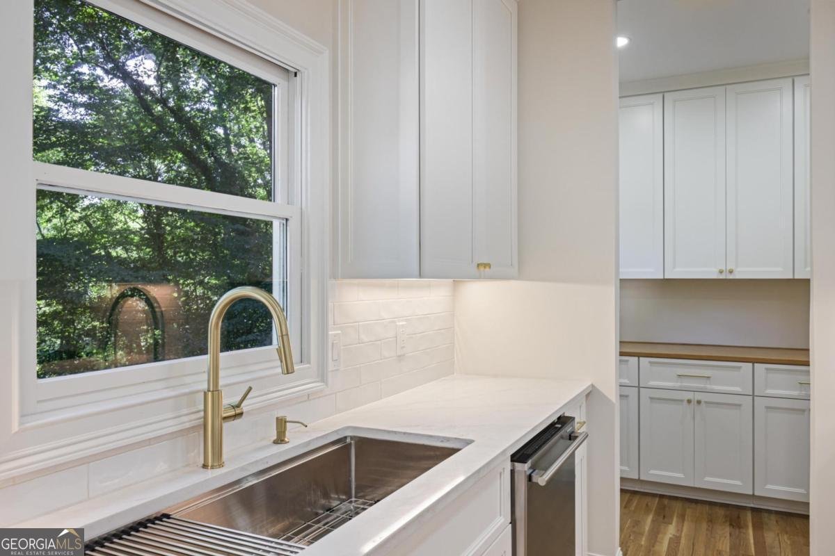 265 Galsworthy Court Roswell - Photo 13