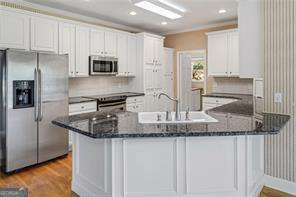 421 Clubview Drive Woodstock - Photo 16