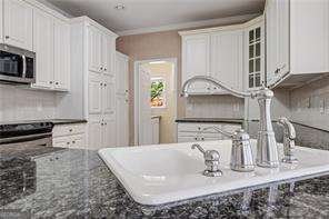 421 Clubview Drive Woodstock - Photo 18