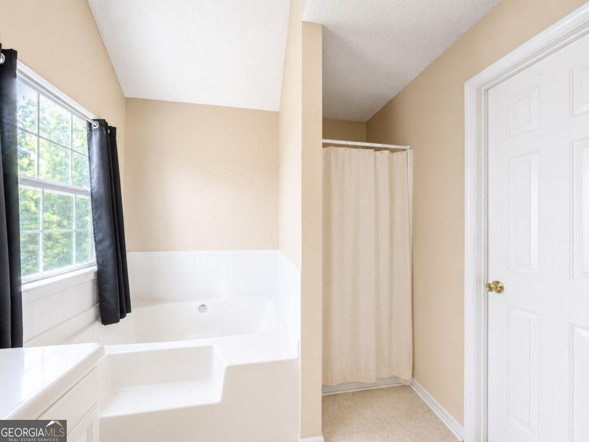 6049 Hitt Lake Trail Stone Mountain - Photo 17