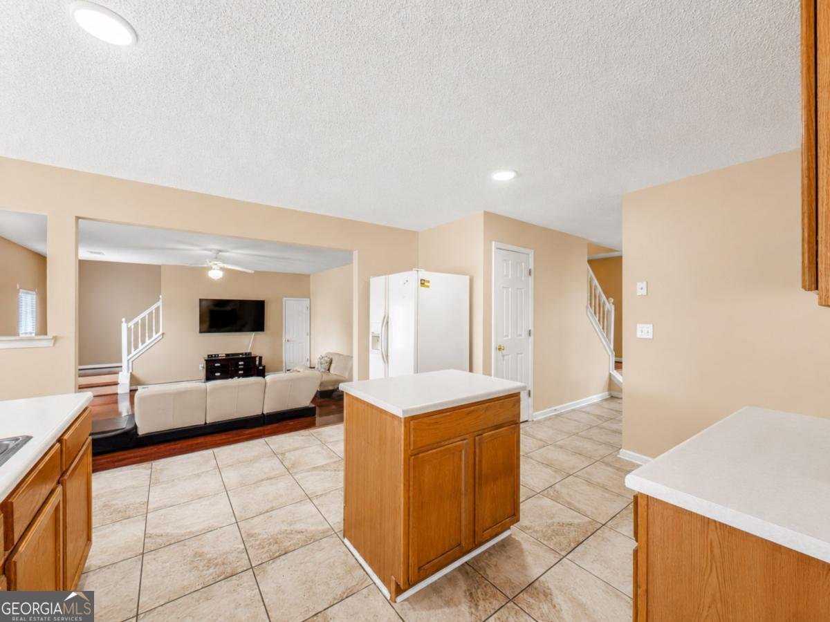 6049 Hitt Lake Trail Stone Mountain - Photo 7