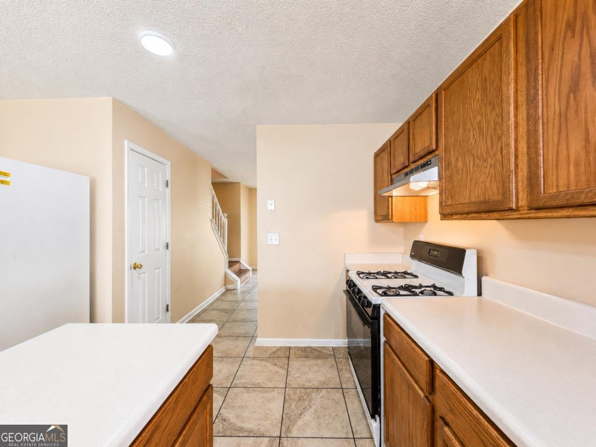 6049 Hitt Lake Trail Stone Mountain - Photo 8