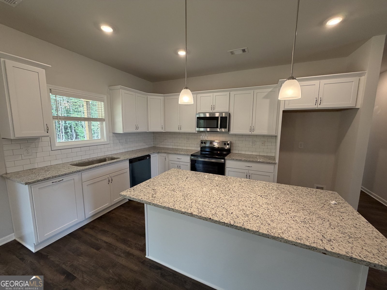 273 Cool Springs Road Clarkesville - Photo 9