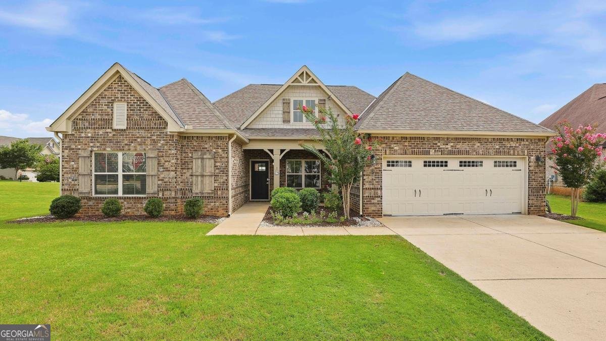 203 Lagoon Street Lagrange - main photo