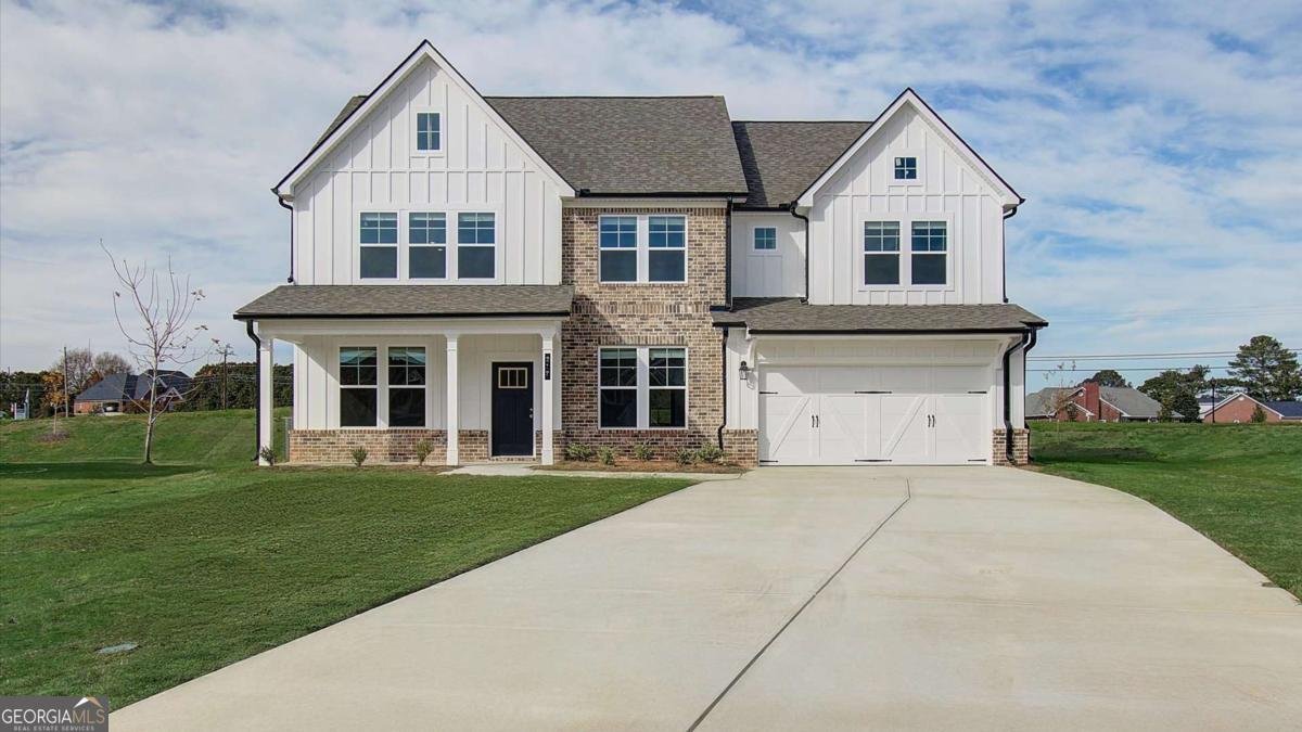 729 Dunlake Way Locust Grove - main photo