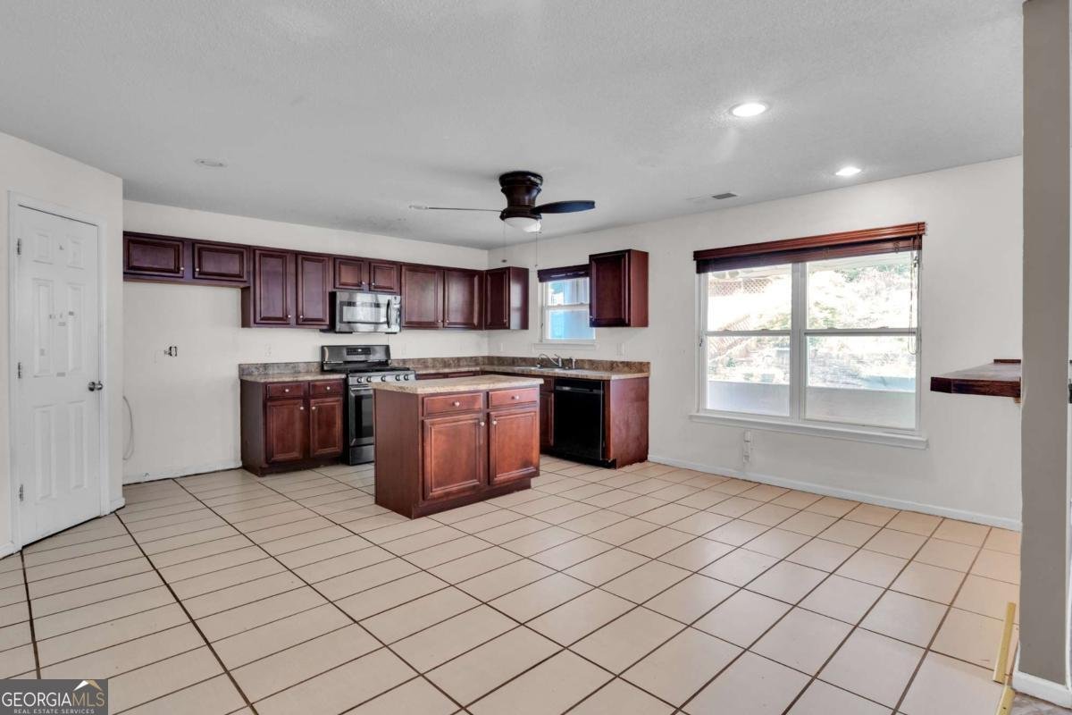 5119 Miller Woods Drive Decatur - Photo 11