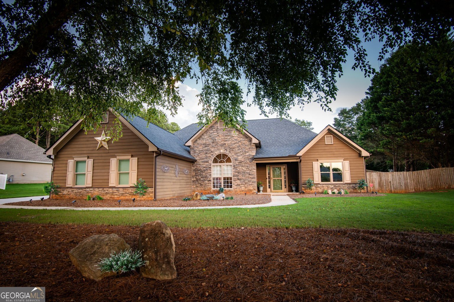 4207 Old Wood Drive Conyers - main photo