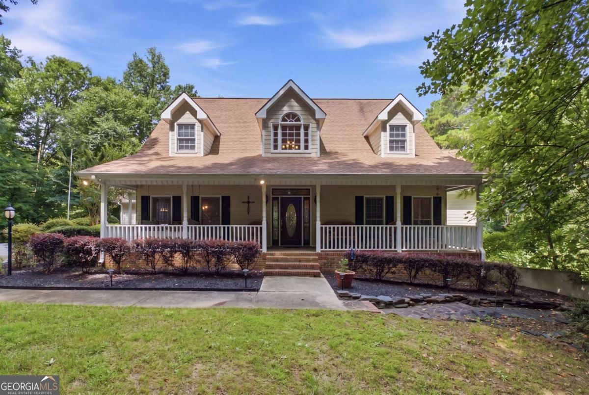 1220 Peachtree Road Hoschton - main photo