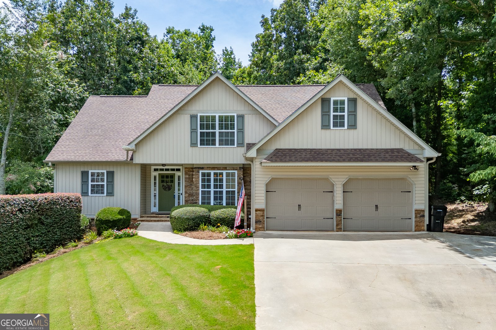 646 Forest Pine Dr Ball Ground - main photo
