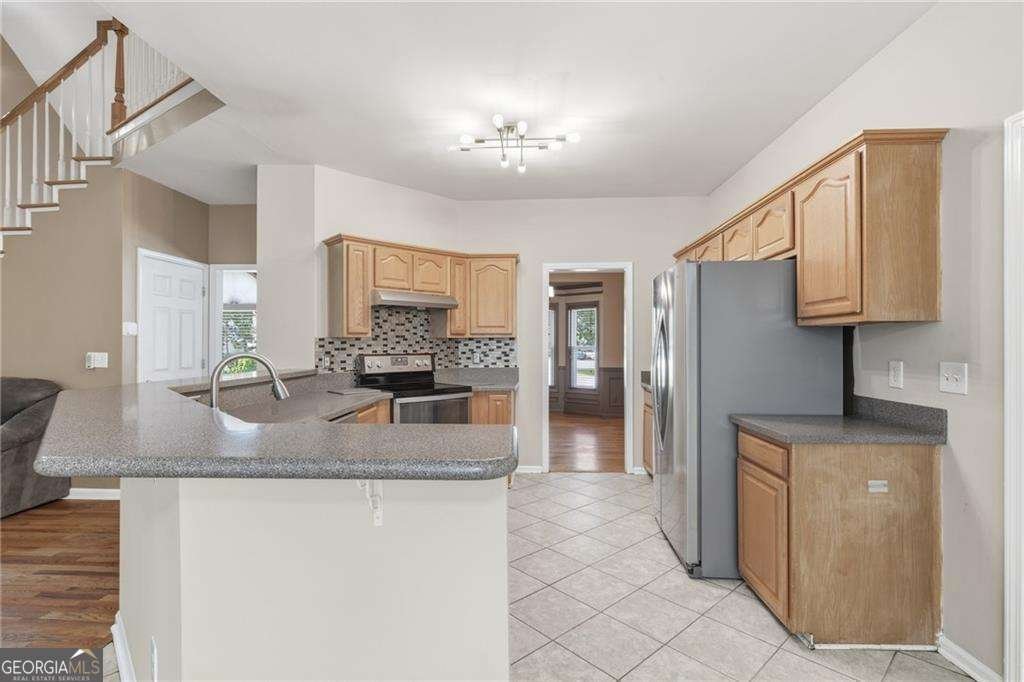 2213 Thicket Court Acworth - main photo