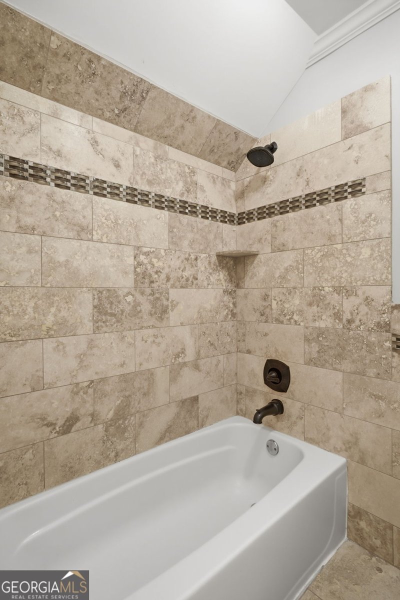 1335 Whisper Cove Drive Buford - Photo 36