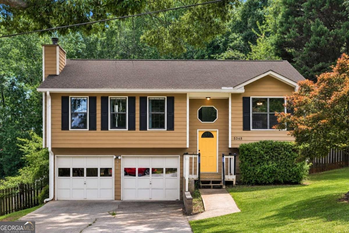 5548 Elderberry Lane Flowery Branch - main photo