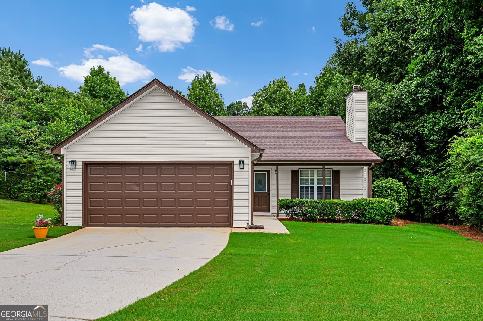 1690 Cotton Wood Court Hampton - main photo