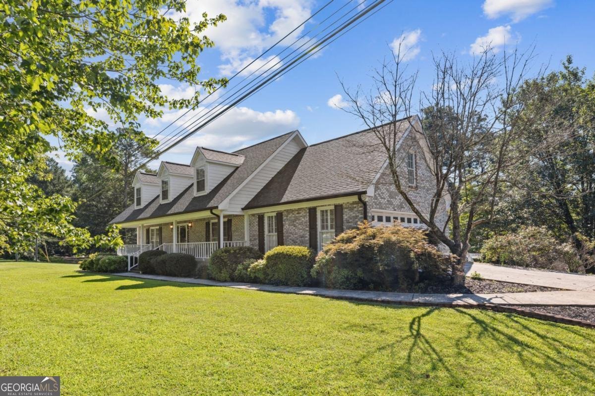 3906 Laurens Lane Snellville - main photo