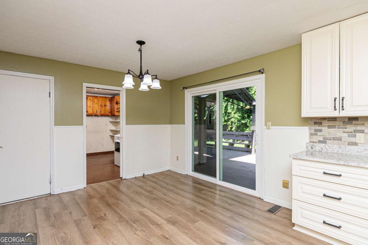 2133 Sandy Plains Road Marietta - Photo 13