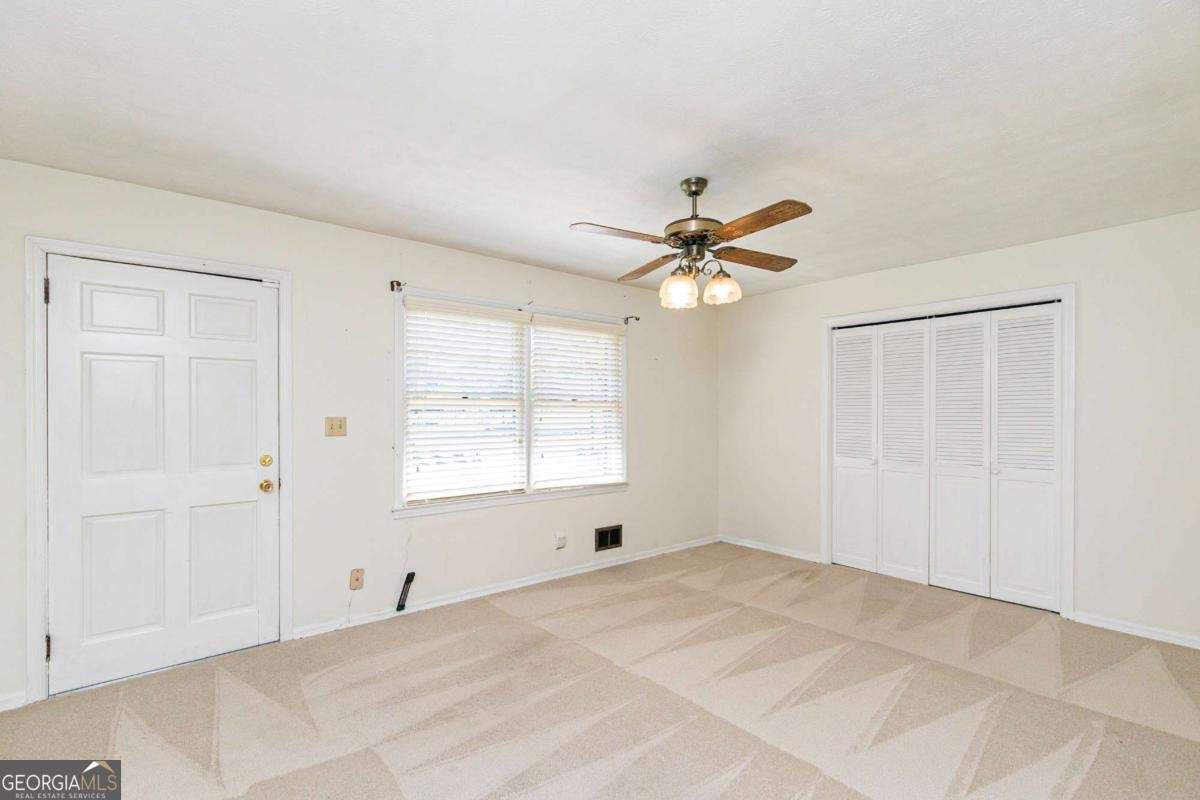 2133 Sandy Plains Road Marietta - Photo 16