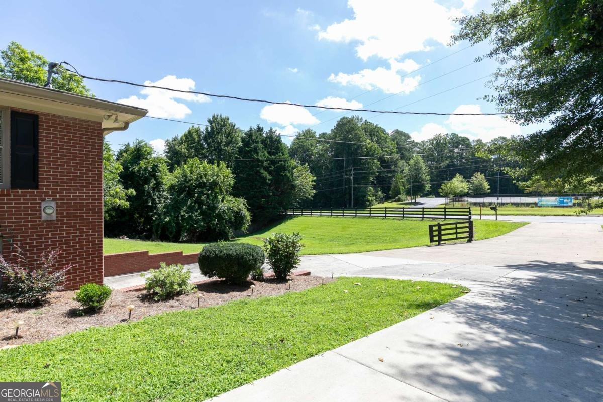 2133 Sandy Plains Road Marietta - Photo 38