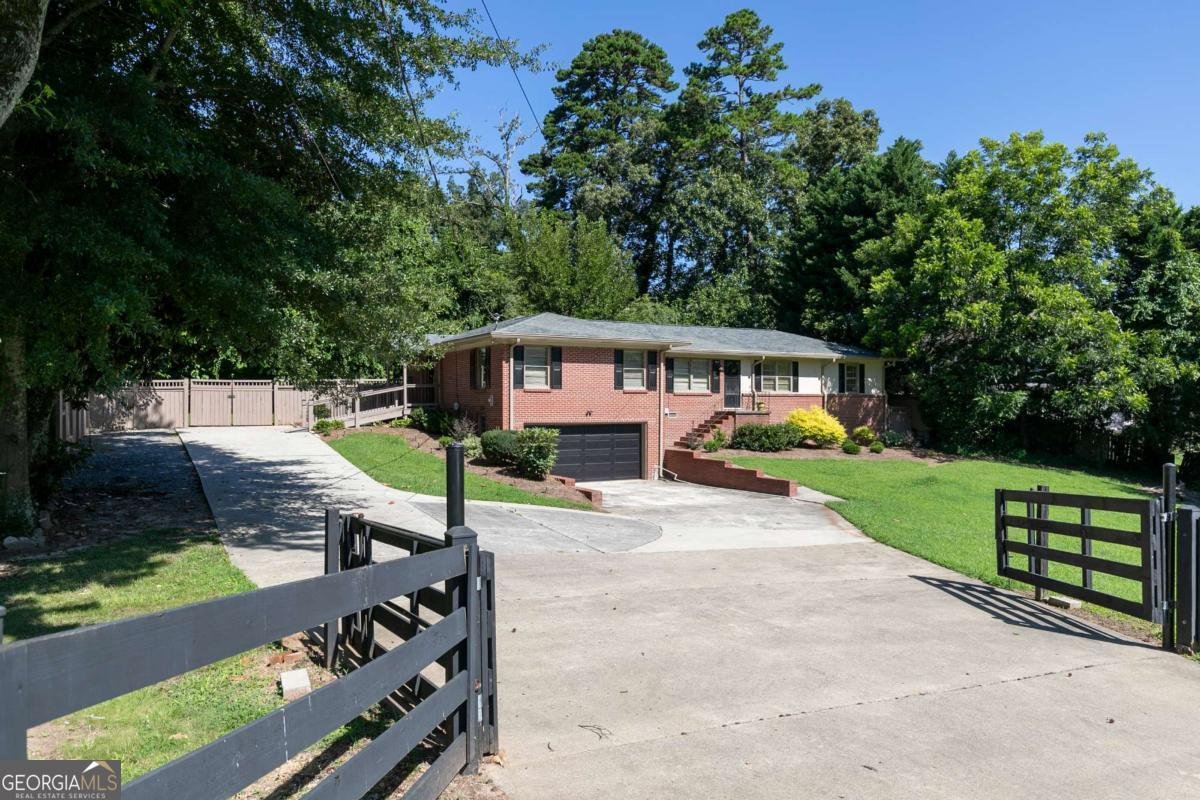 2133 Sandy Plains Road Marietta - Photo 41