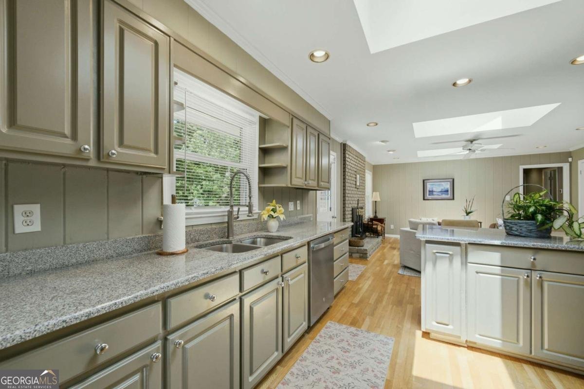 734 Huntington Place Marietta - Photo 11
