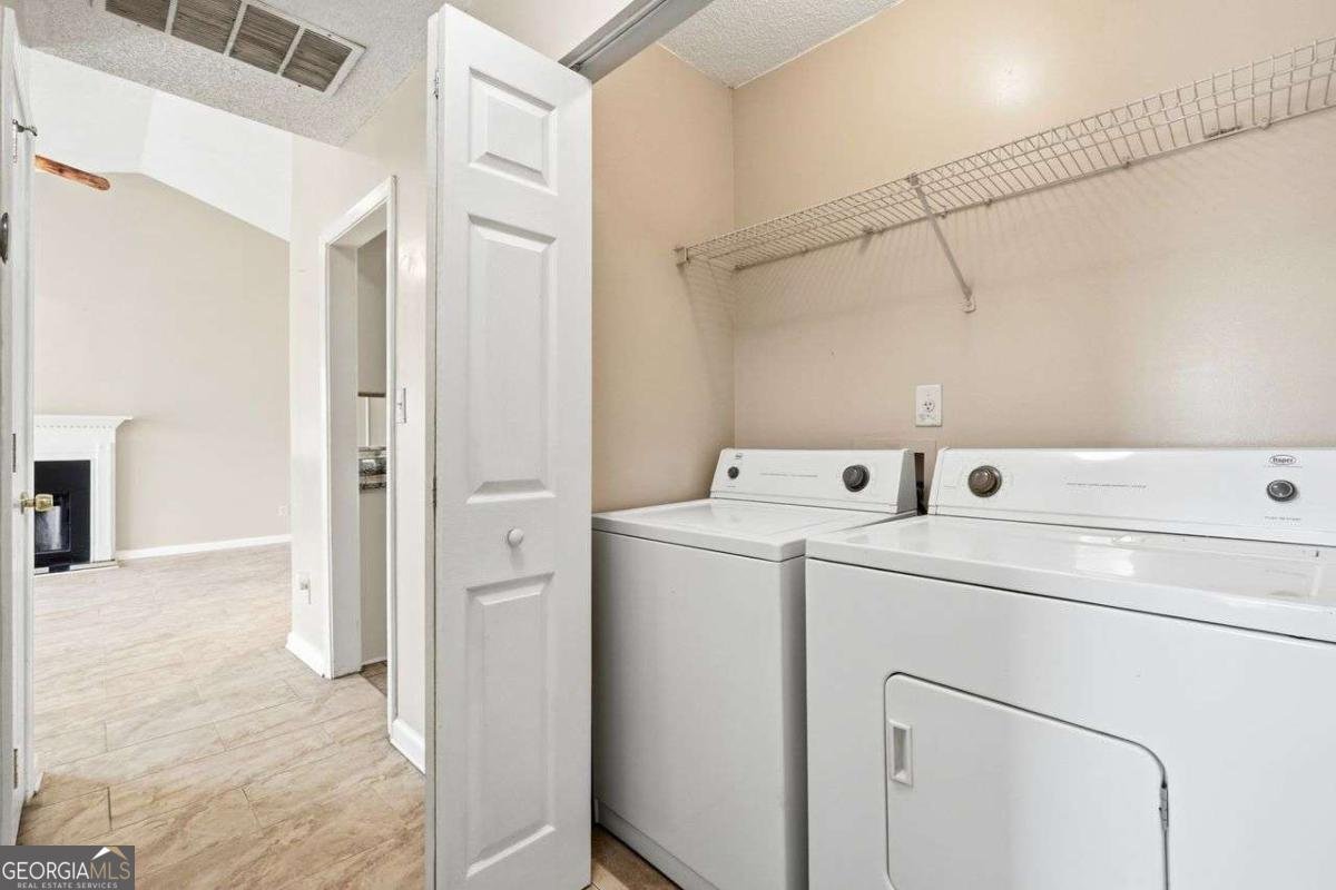 1016 Meadow Glen Circle Fairburn - Photo 18