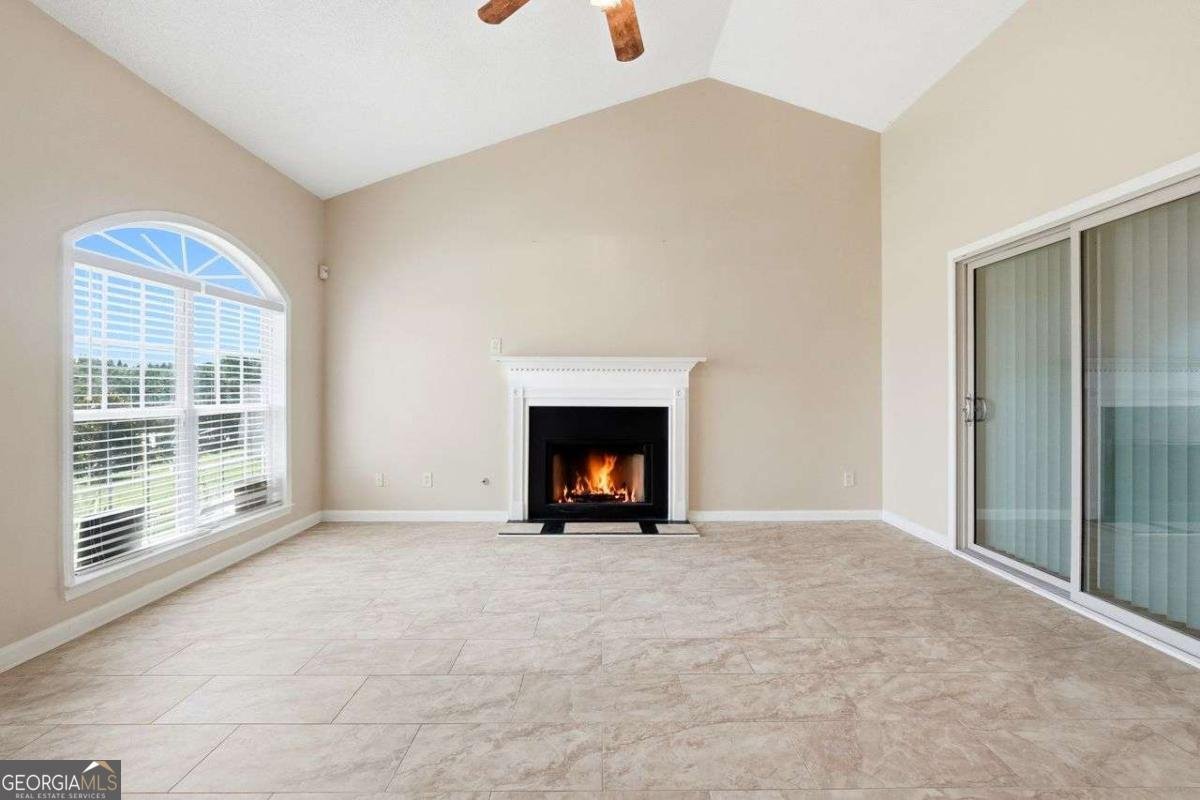 1016 Meadow Glen Circle Fairburn - Photo 7
