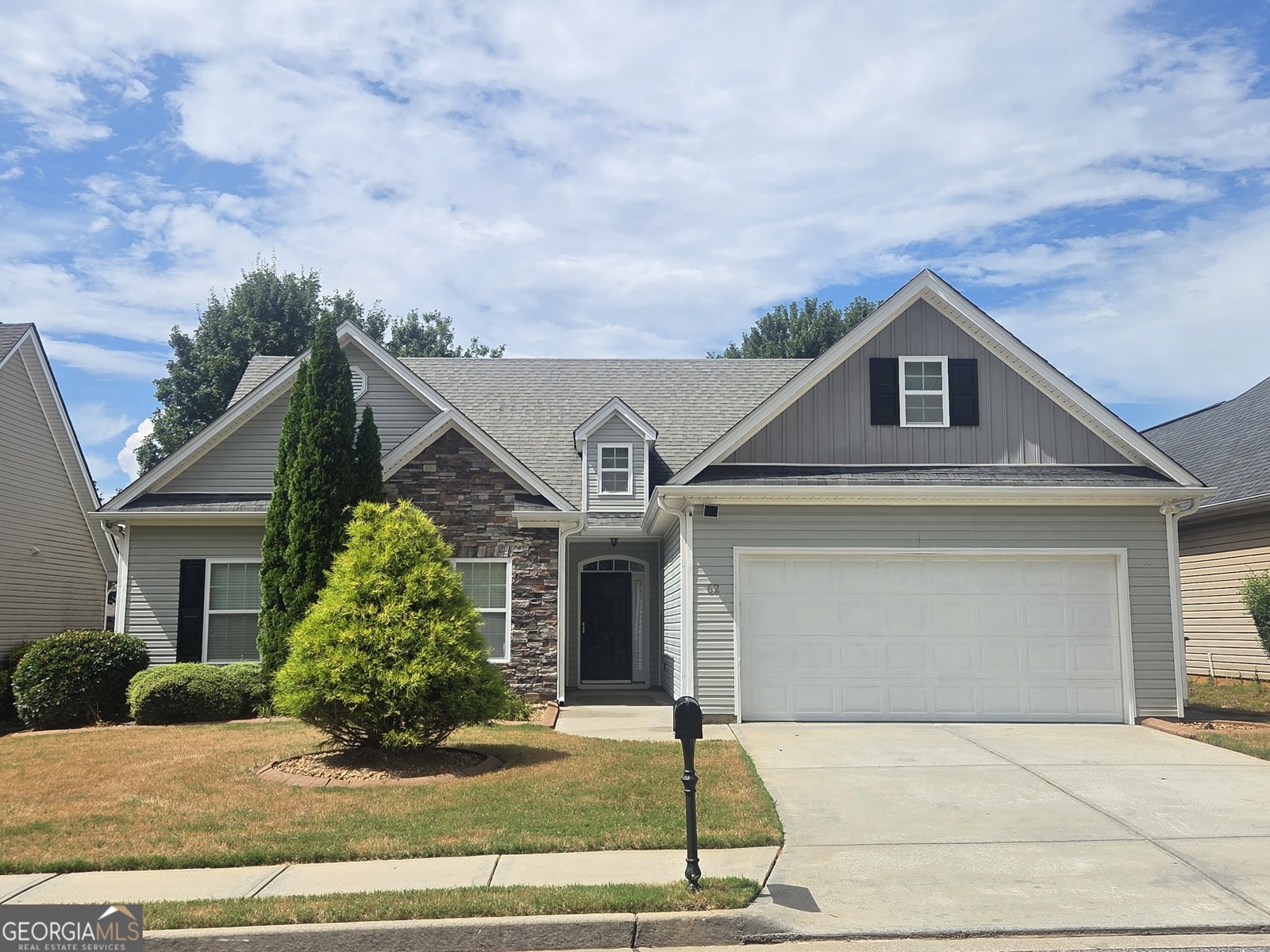 62 Village Park Drive Newnan - main photo