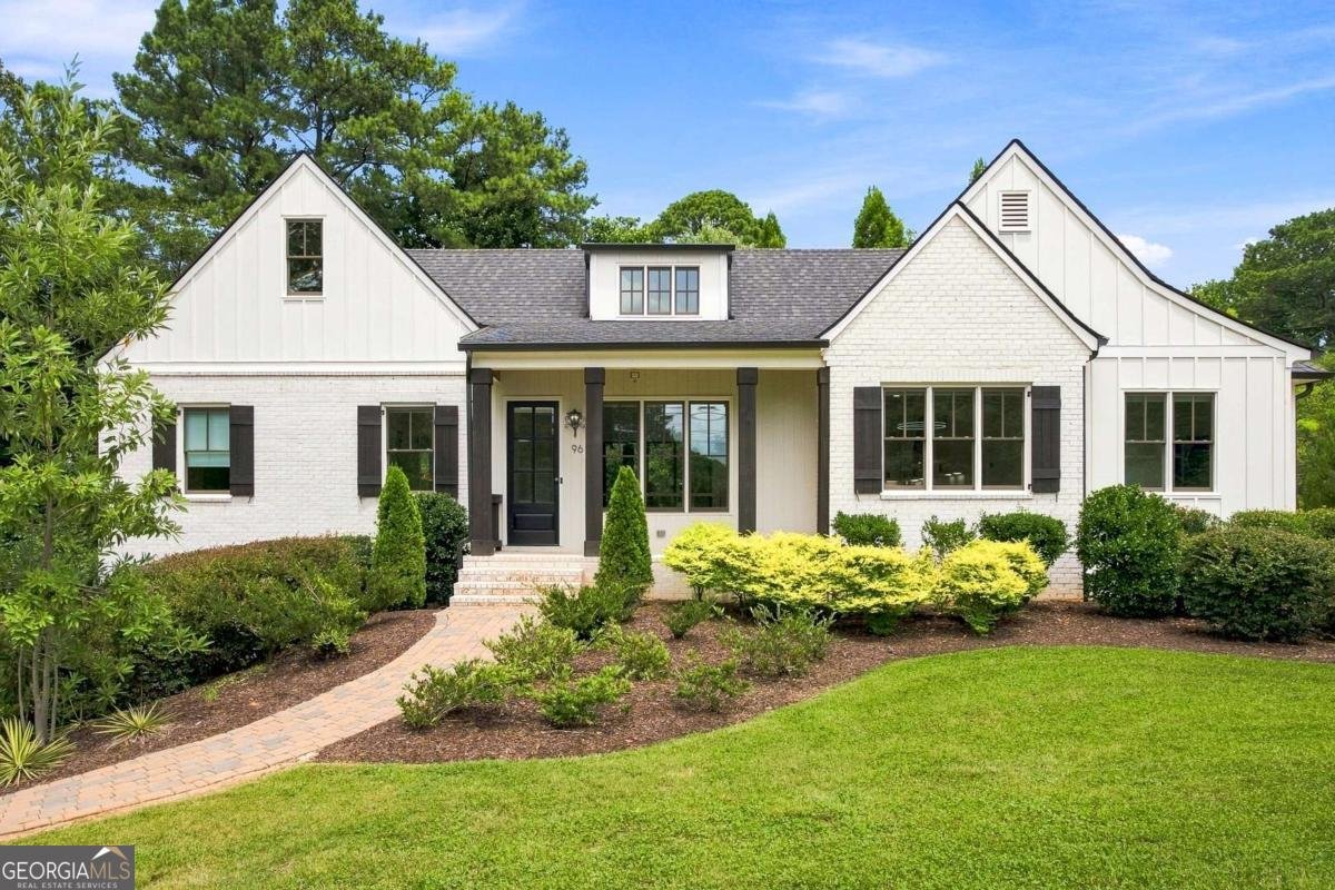96 Woodstock Road Roswell - main photo