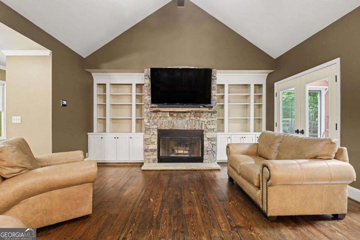 3830 Chattahoochee Road Cumming - Photo 9