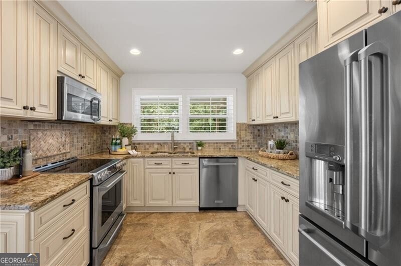 6502 Deerings Lane Peachtree Corners - Photo 16