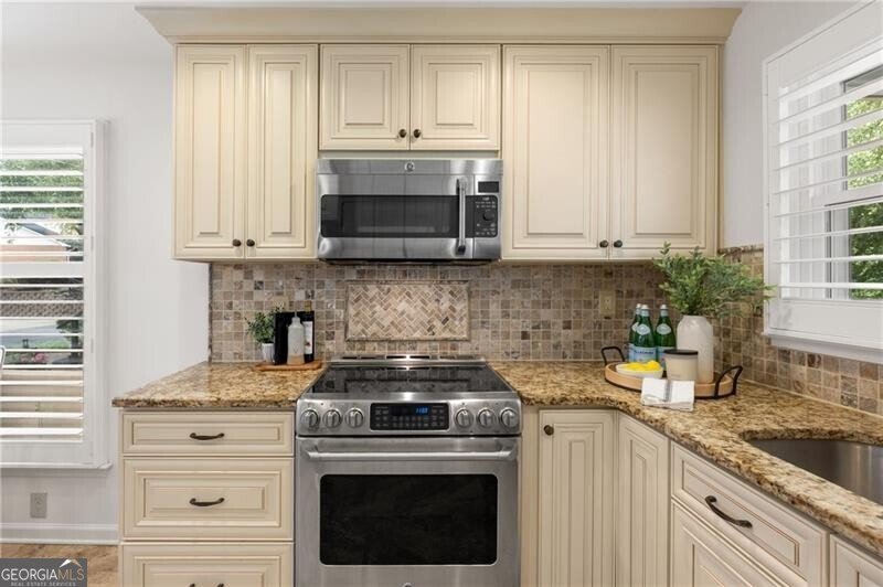 6502 Deerings Lane Peachtree Corners - Photo 18