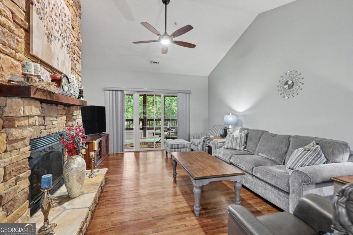 112 Gleneagle Court Clayton - Photo 7