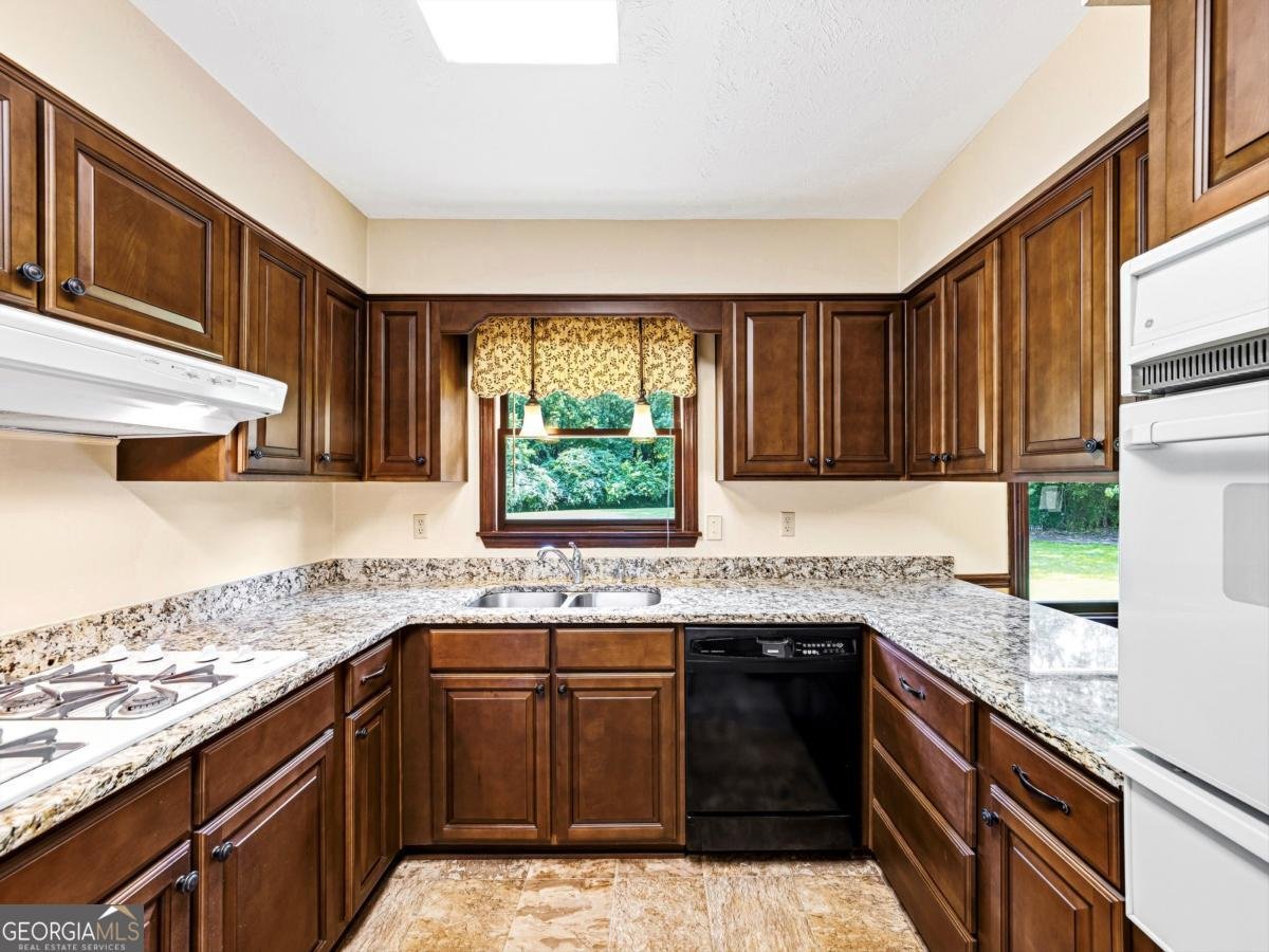 2405 Post Oak Tritt Road Marietta - Photo 12